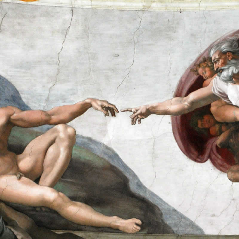La Creación de Adán pintada al fresco por Miguel Ángel en la Capilla Sixtina en los Museos Vaticanos en Roma